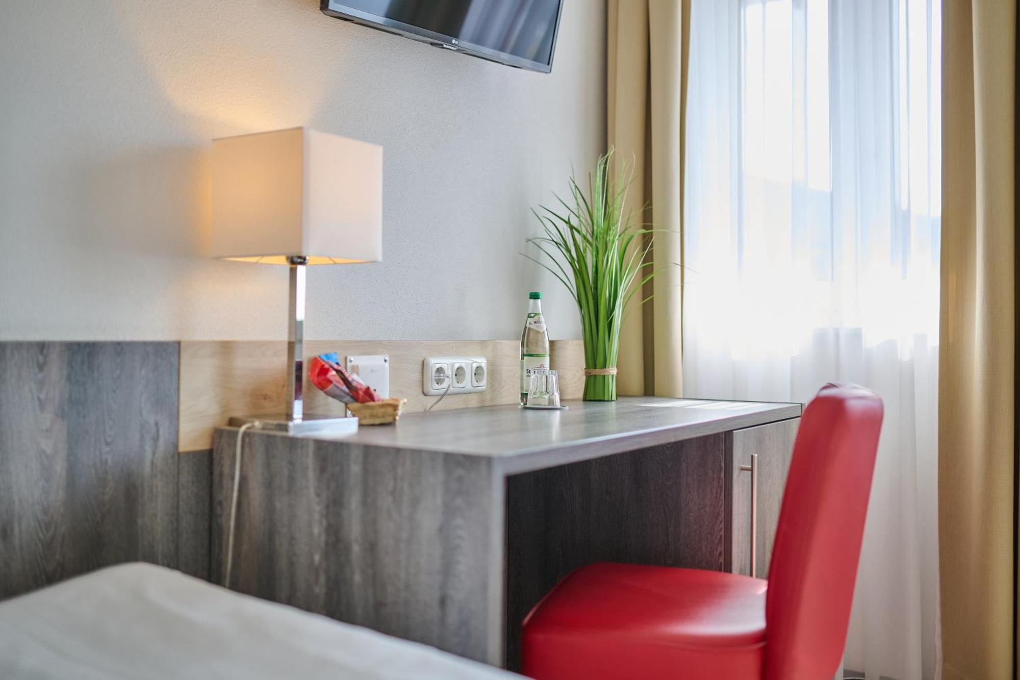 Sunny Hotel ريغينستوف المظهر الخارجي الصورة